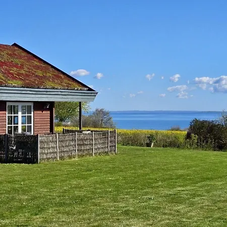 Modernes-ferienhaus-mit-meerblick-in-strandnaehe *