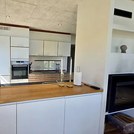 Modernes-ferienhaus-mit-meerblick-in-strandnaehe Tatil Evi