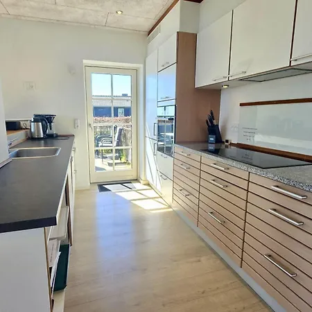 Tatil Evi Modernes-ferienhaus-mit-meerblick-in-strandnaehe