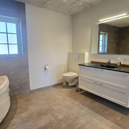 Modernes-ferienhaus-mit-meerblick-in-strandnaehe *