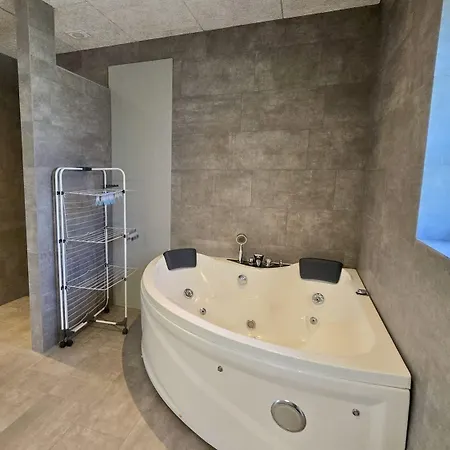 Tatil Evi Modernes-ferienhaus-mit-meerblick-in-strandnaehe