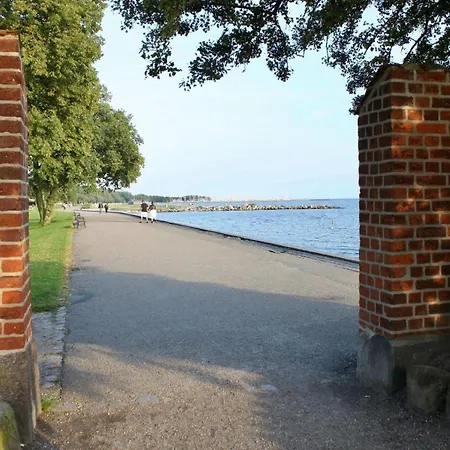 Tatil Evi Modernes-ferienhaus-mit-meerblick-in-strandnaehe Mommark
